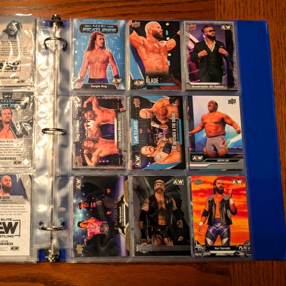 AEW Wrestling Cards Binder 🔥 AEW Trading Cards Collection Lot Collection - Picture 7 of 11